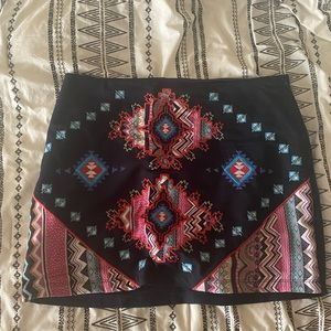 Mini skirt with embroidered patter